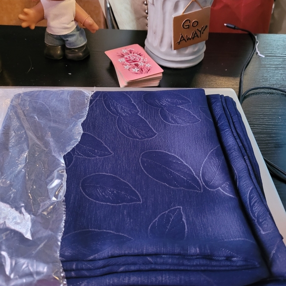 2 Navy Pillow Cases - Picture 1 of 3